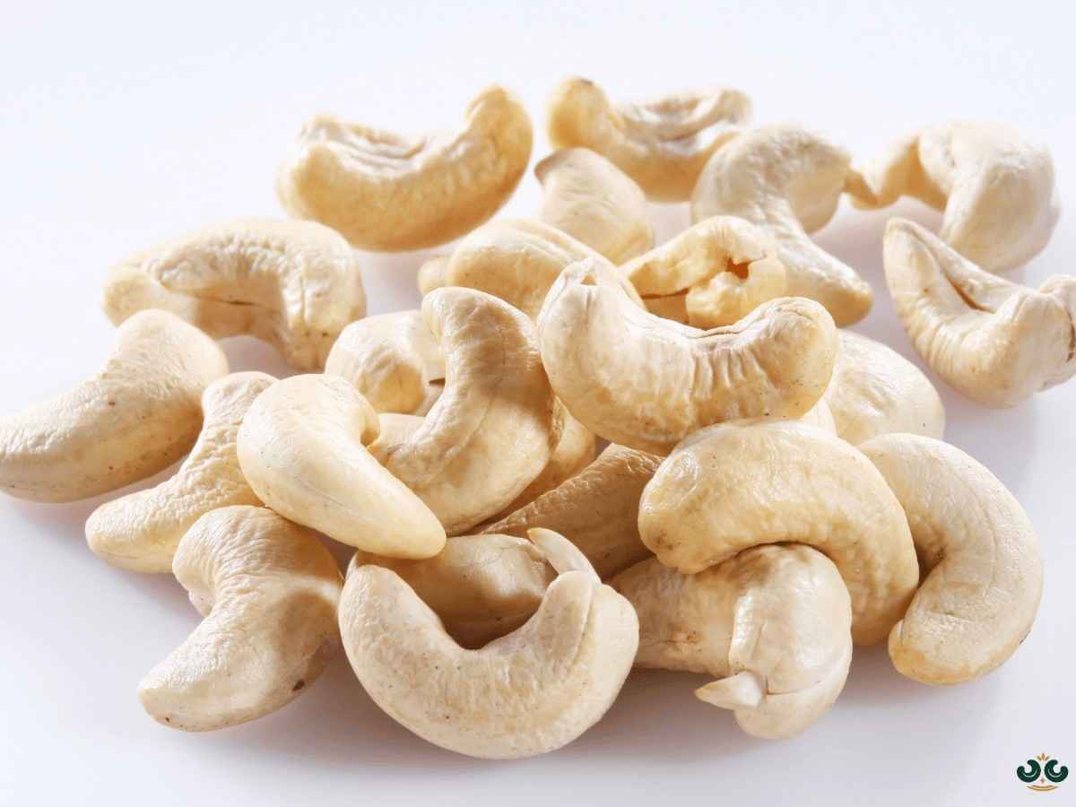 Premium Wholesale Cashews Pile - Main Product Showcase